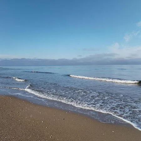 Apartment Duplex Avec Jardin Prive Pour 4 Pers. A 400m De La - Merville-franceville - Fr-1-465-110 Merville-Franceville-Plage