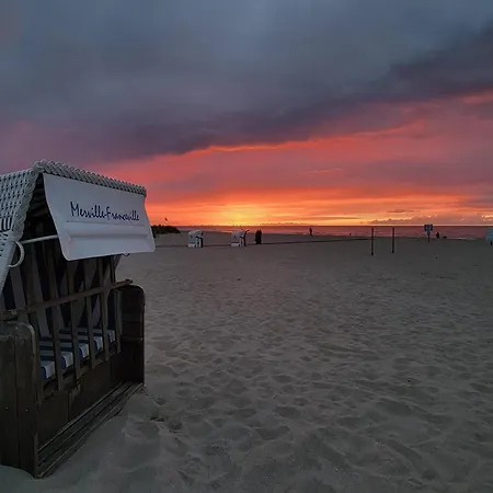 Duplex Avec Jardin Prive Pour 4 Pers. A 400m De La - Merville-franceville - Fr-1-465-110 Apartment